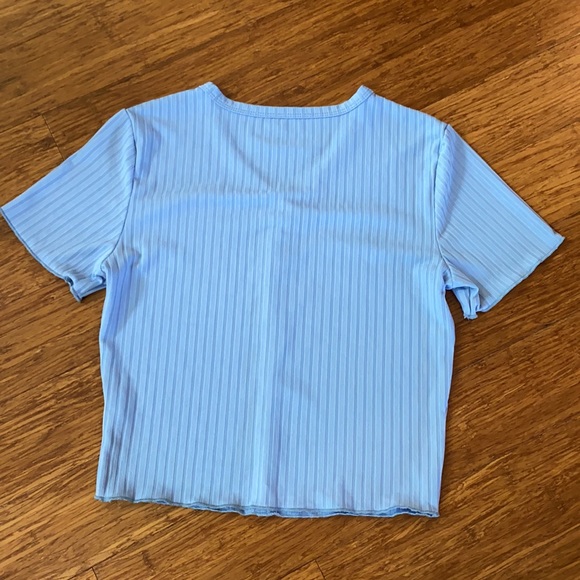 Cute Top - Picture 3 of 3